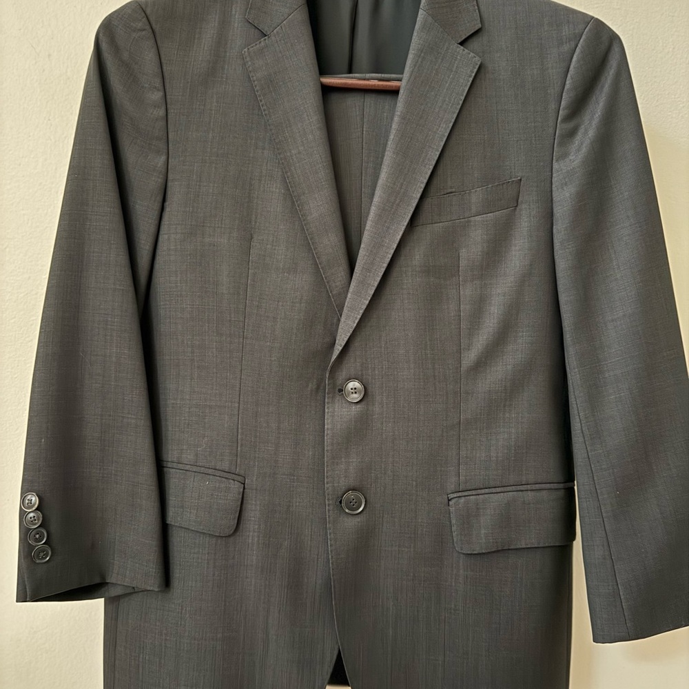 Hugo Boss Men's Charcoal Gray Two-Button Suit Jacket
